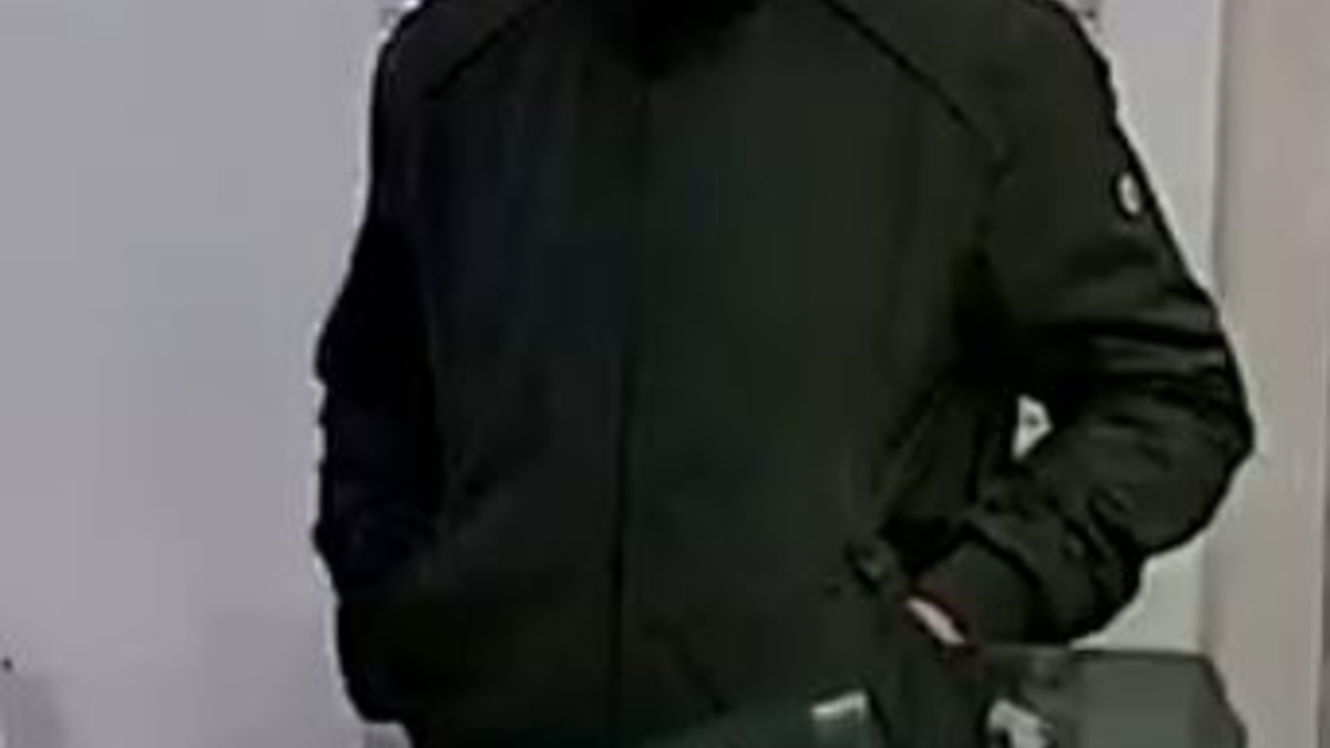 POL-HL: HL-St. Gertrud // Öffentlichkeitsfahndung nach Tatverdächtigen nach Bandendiebstahl und Betrug durch Geldabhebungen mit gestohlenen Scheckkarten - Foto: presseportal.de