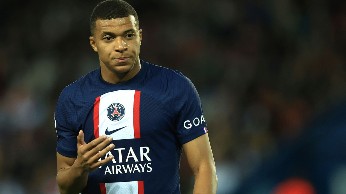 PSG-Star Kylian Mbappé musste wegen einer Verletzung ausgewechselt werden. - Foto: Aurelien Morissard/AP/dpa