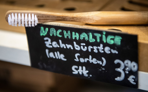 Werbeversprechen hätten eigentlich strenger überprüft werden sollen. (Symbolbild) - Foto: Sina Schuldt/dpa