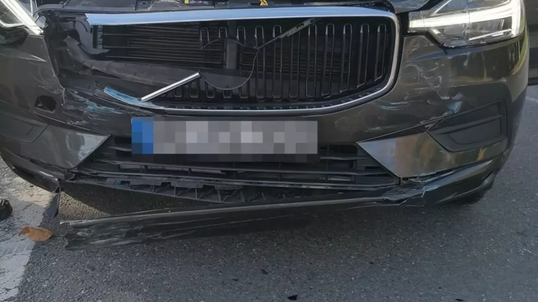 POL-MI: Auto überschlägt sich: Fahrer alkoholisiert - Bild: presseportal.de