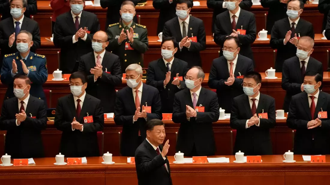 Experten zufolge schürt er mit einer immer selbstbewussteren Außenpolitik Nationalismus: Xi Jinping. - Bild: Mark Schiefelbein/AP/dpa