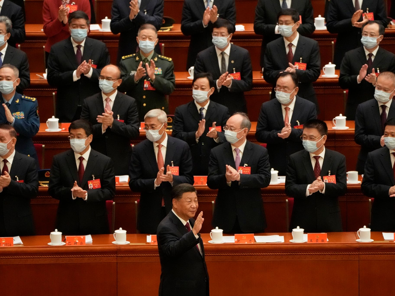 Experten zufolge schürt er mit einer immer selbstbewussteren Außenpolitik Nationalismus: Xi Jinping. - Foto: Mark Schiefelbein/AP/dpa
