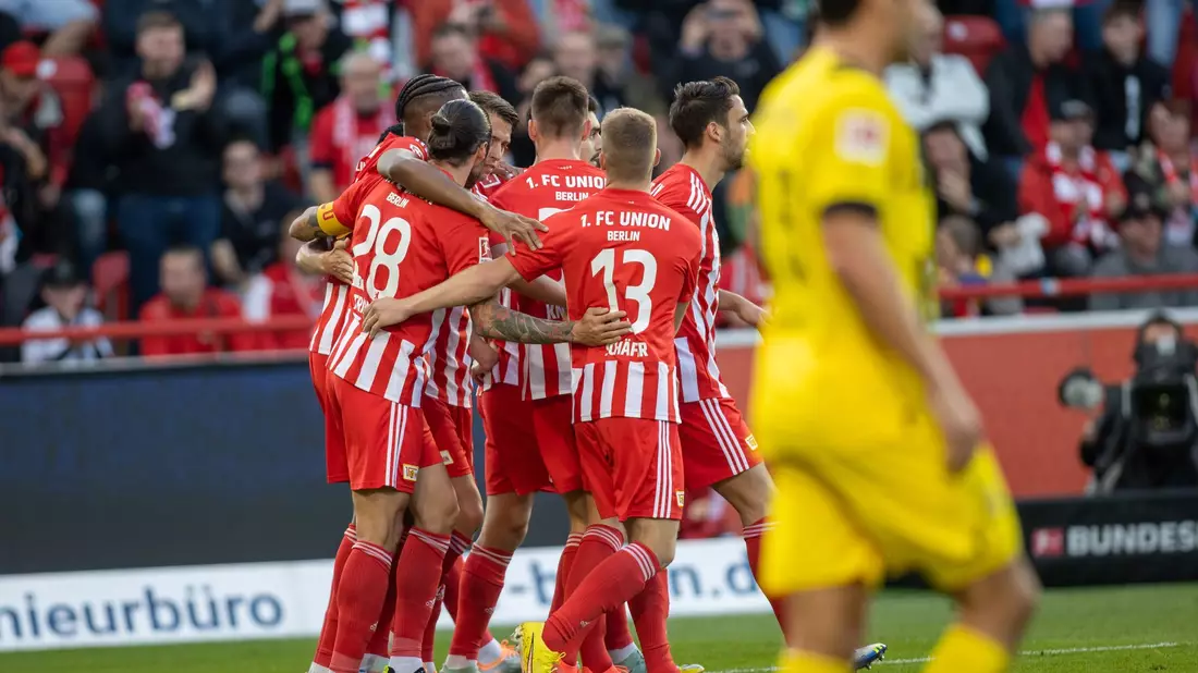 Borussia Dortmund kassiert bei Union Berlin einen herben Rückschlag. - Bild: Andreas Gora/dpa