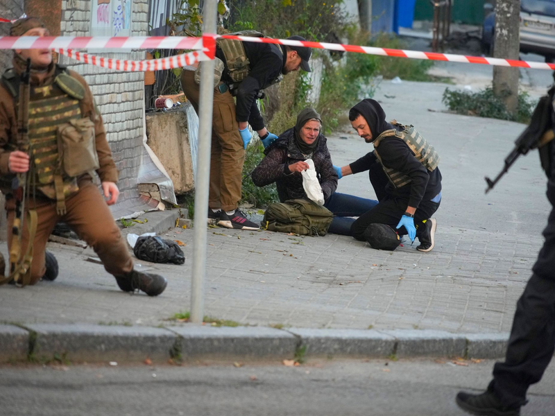 «Ich bin überzeugt davon, dass die USA uns nicht verraten werden», sagt Wolodymyr Selenskyj. - Foto: Efrem Lukatsky/AP/dpa