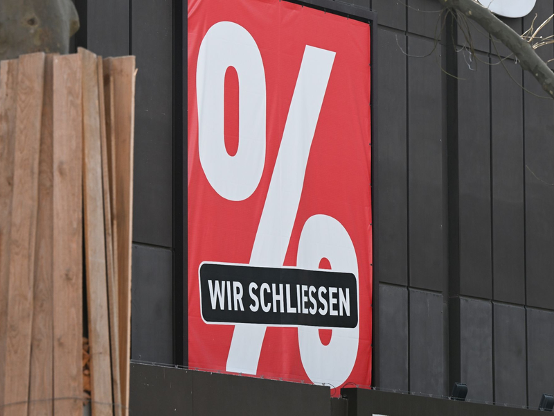 Deutlich mehr Unternehmen als ein Jahr zuvor haben im Juli Insolvenz angemeldet. (Symbolbild) - Foto: Bernd Weißbrod/dpa