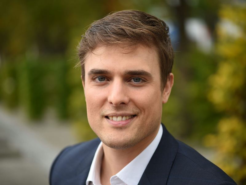 Schreiber kennen viele auch als Autor. (Archivbild) - Foto: Uwe Zucchi/dpa