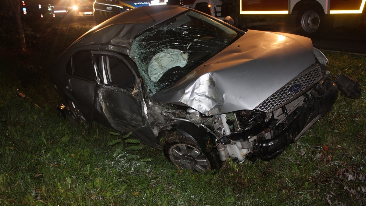 POL-DN: Unfall auf der L257 - 21-Jähriger leicht verletzt - Foto: presseportal.de