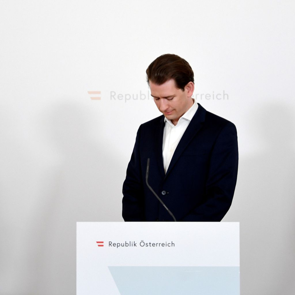 Abgesehen vom aktuellen Prozess droht dem Ex-Kanzler Sebastian Kurz noch ein zweites Verfahren. - Foto: Roland Schlager/APA/dpa