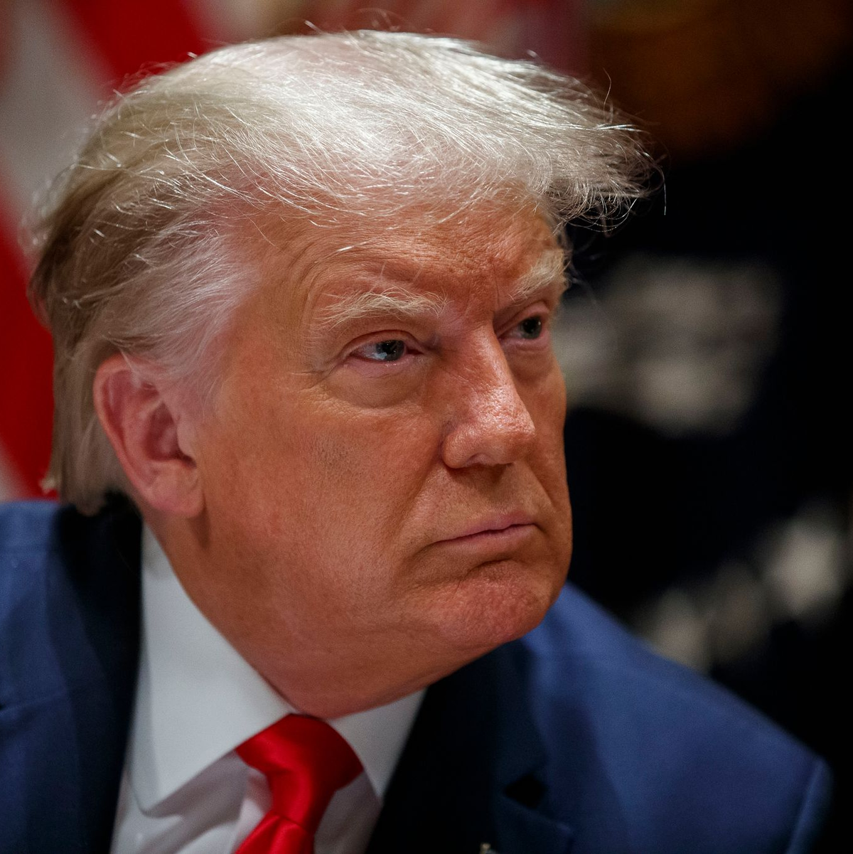 Donald Trump, ehemaliger Präsident der USA, kommt auf dem Ronald Reagan Washington National Airport an. - Foto: Alex Brandon/AP/dpa