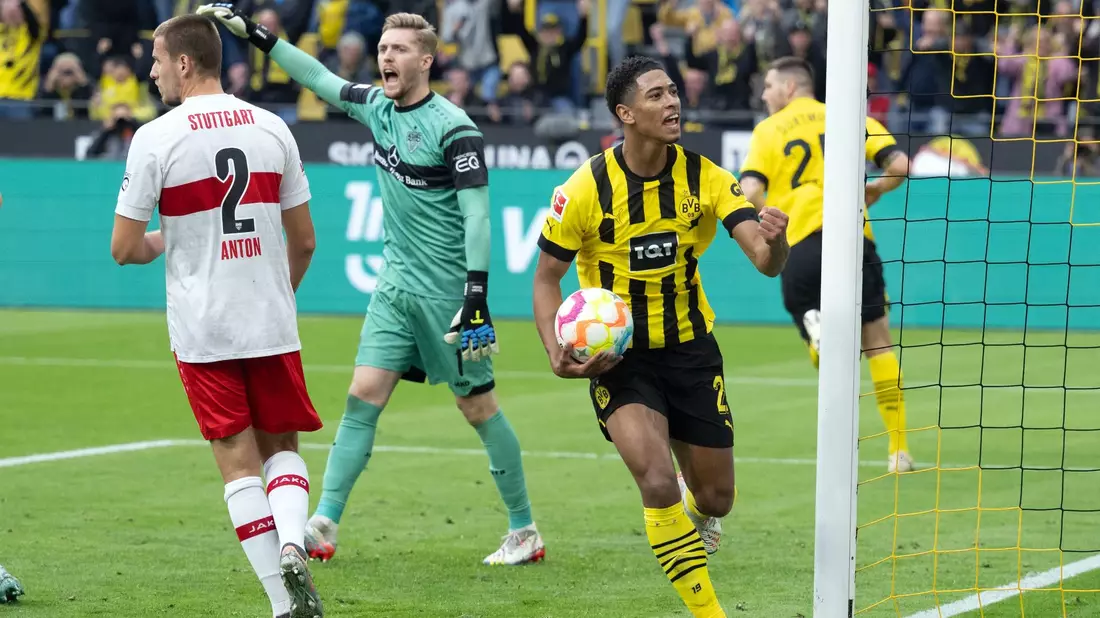 Die Dortmunder und Stuttgarter lieferten sich ein hart umkämpftes Spiel - Bild: Bernd Thissen/dpa