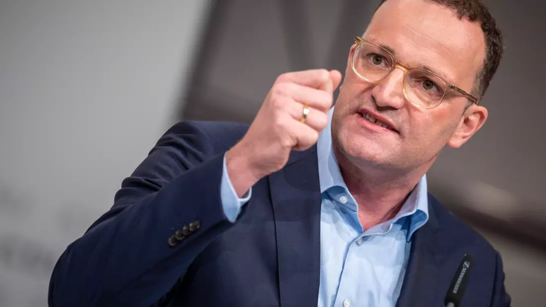 Die Bundestagsabgeordneten von CDU und CSU haben den früheren Bundesgesundheitsminister Jens Spahn (CDU) als Nachfolger von Friedrich Merz zum neuen Vorsitzenden der Unionsfraktion gewählt. - Bild: Michael Kappeler/dpa