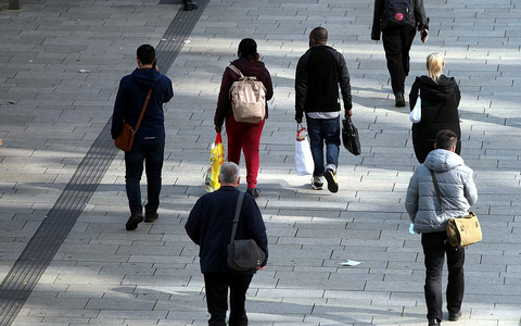 Menschen in einer Fußgängerzone - Foto: ?ber dts Nachrichtenagentur