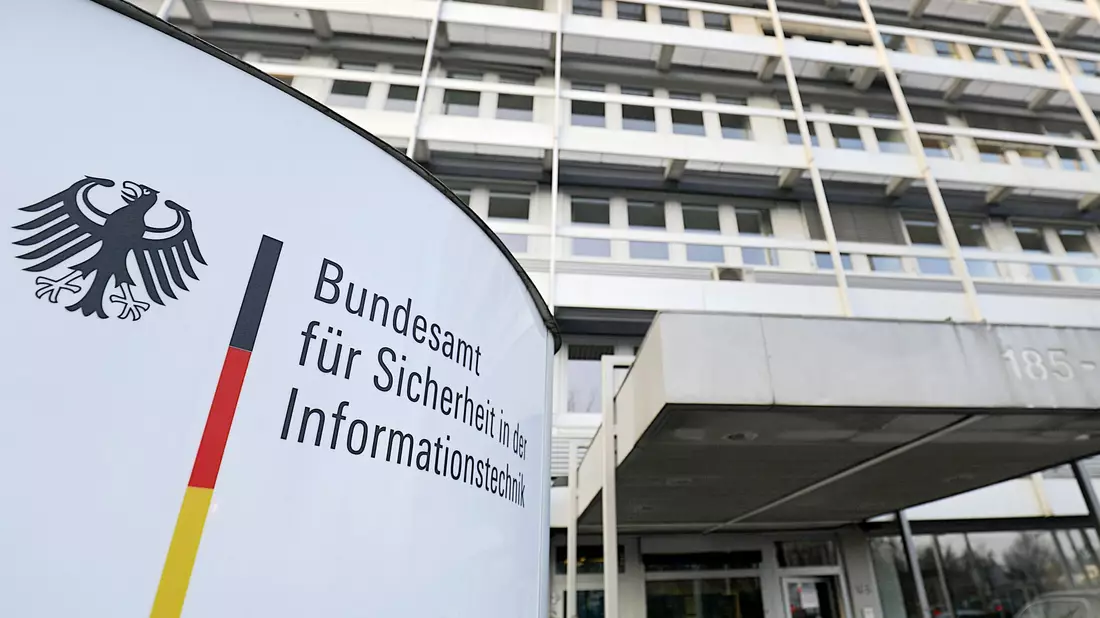 Das Bundesamt für Sicherheit in der Informationstechnik (BSI) in Bonn untersteht dem Bundesinnenministerium. (Archivfoto) - Bild: Oliver Berg/dpa