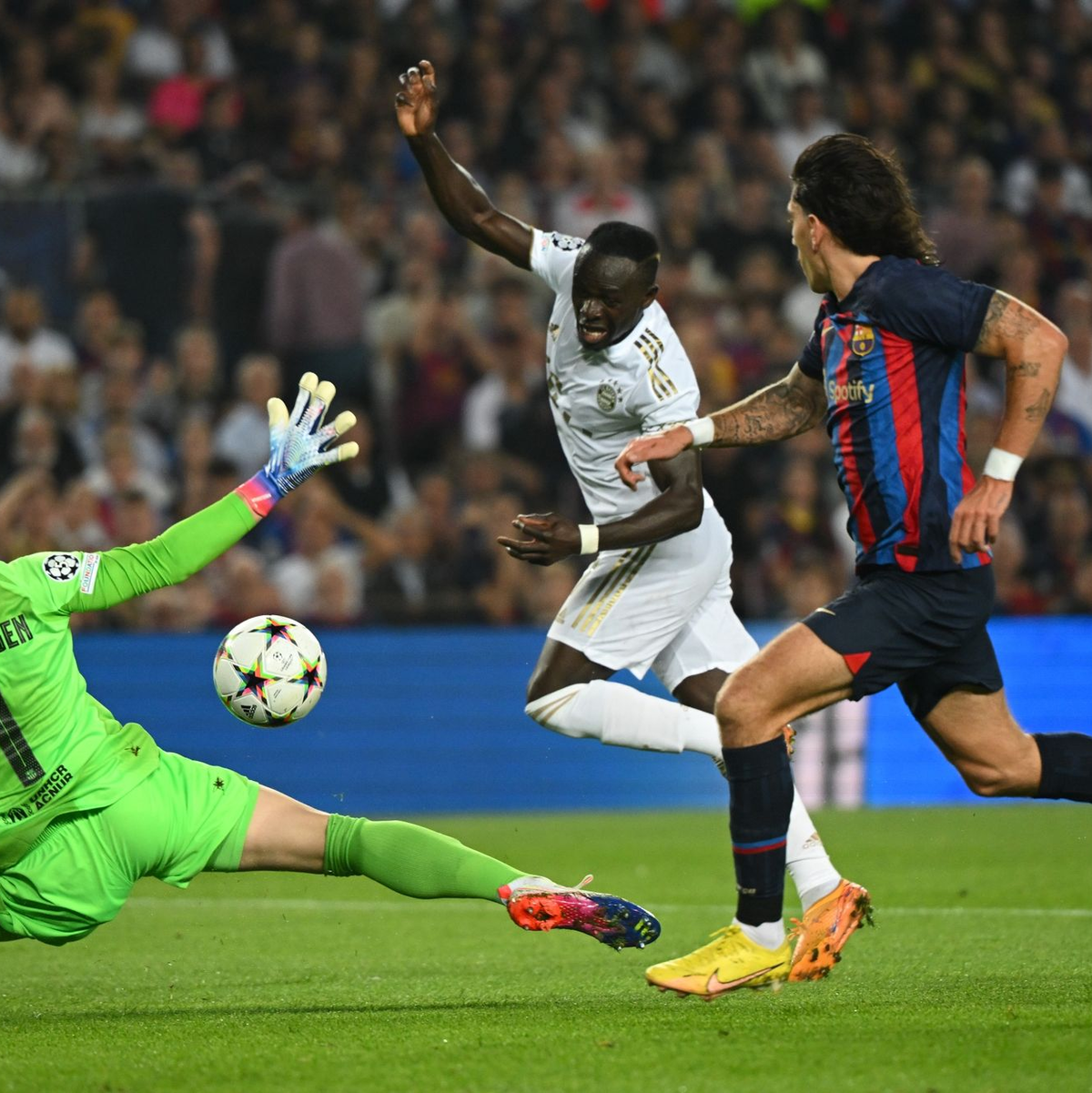 Sorgte in der achten Minute für das 1:0 der Münchner: Kingsley Coman. - Foto: Peter Kneffel/dpa