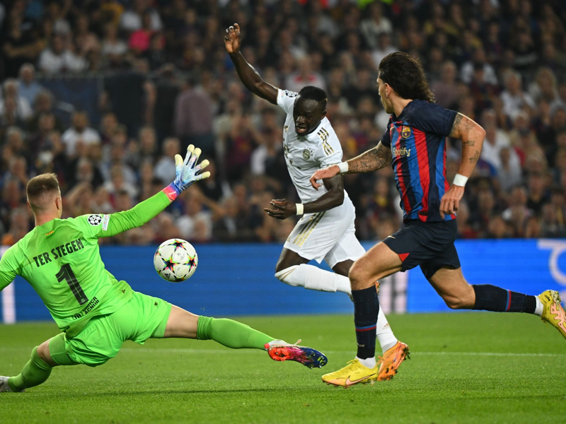 Sorgte in der achten Minute für das 1:0 der Münchner: Kingsley Coman. - Foto: Peter Kneffel/dpa