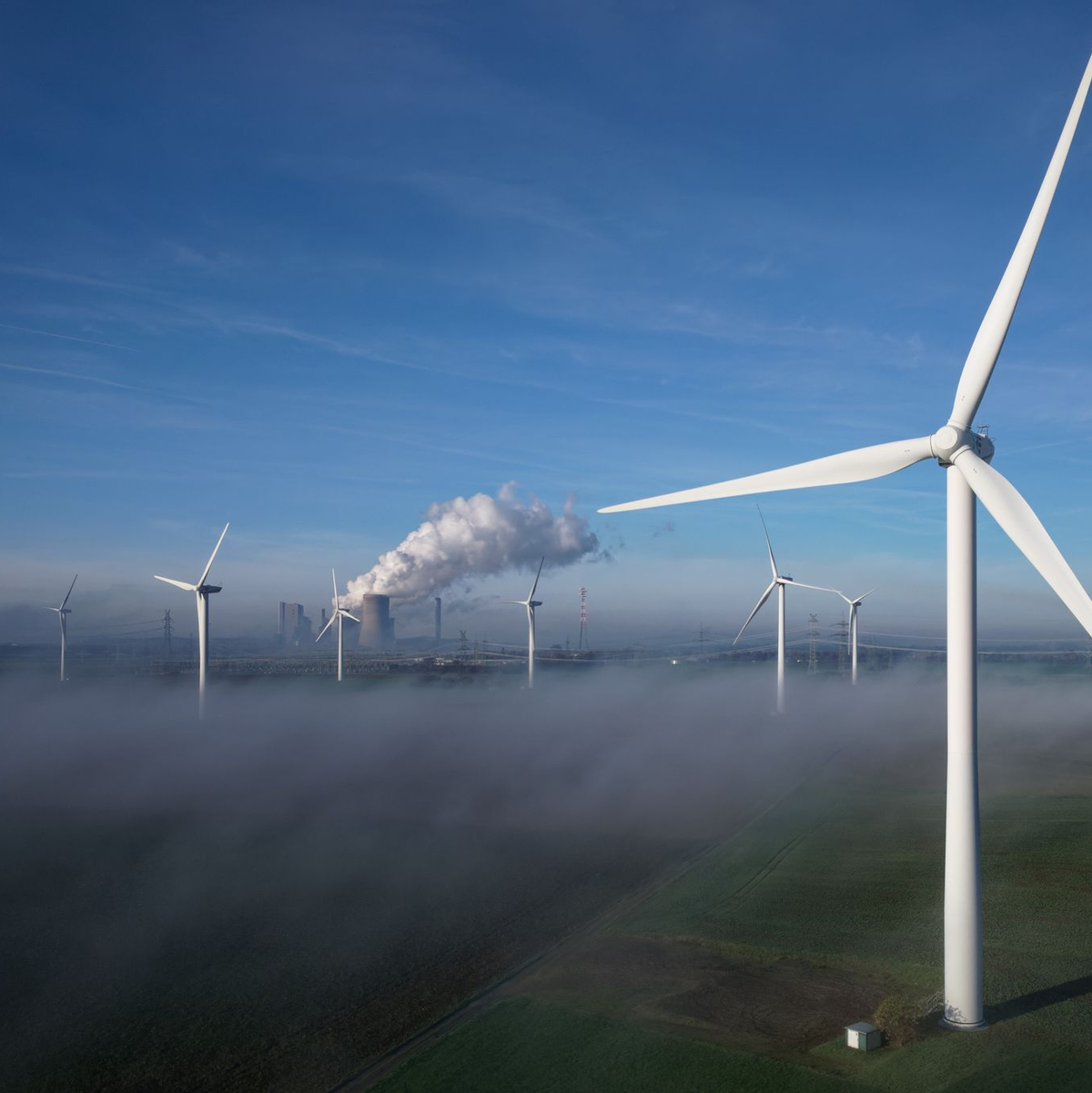 Der Ausbau von Windrädern an Land in Deutschland hat sich im vergangenen Jahr deutlich beschleunigt. - Foto: Henning Kaiser/dpa