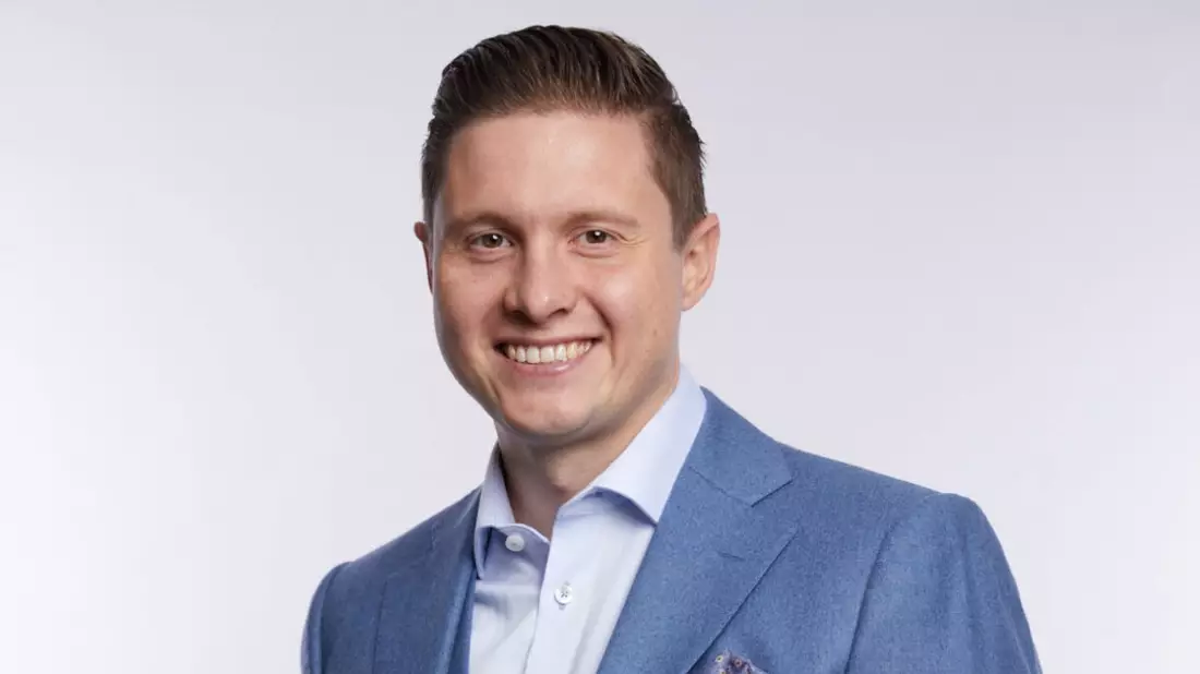 Mit dem Headhunter zum Traumjob: Dominik Roth klärt auf, woran viele Jobsuchende scheitern - und wie der Sprung in die Chefetage doch noch gelingt - Bild: presseportal.de