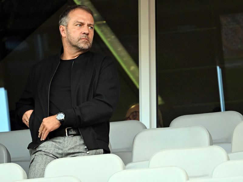 Bundestrainer Alfred Gislason (M) sah eine vor allem in der Defensive starke Leistung seiner Mannschaft. - Foto: Federico Gambarini/dpa