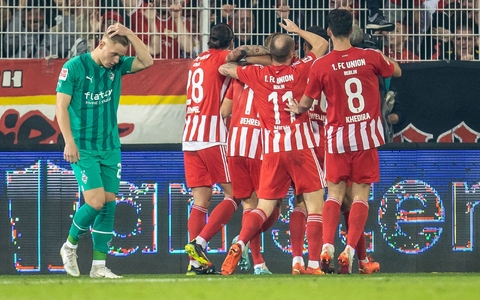 Union Berlins Benedict Hollerbach (l) erzielte gegen Gladbach seinen ersten Bundesliga-Treffer. - Foto: Andreas Gora/dpa
