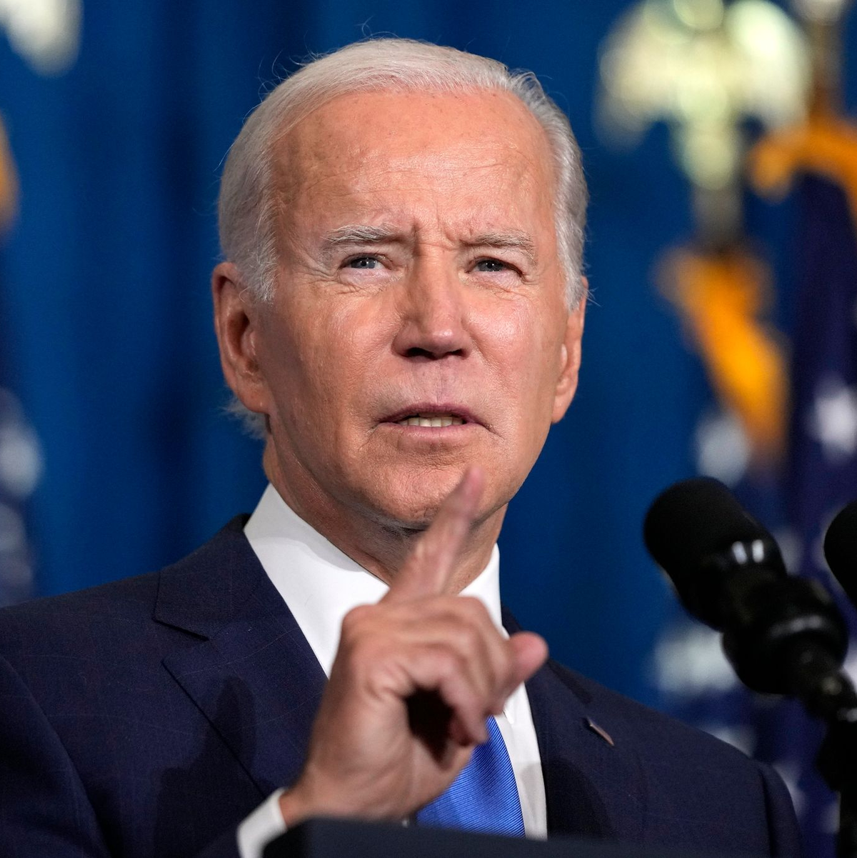 US-Präsident Joe Biden spricht bei der Abschlussfeier des Morehouse College zu den Absolventen. - Foto: Alex Brandon/AP/dpa