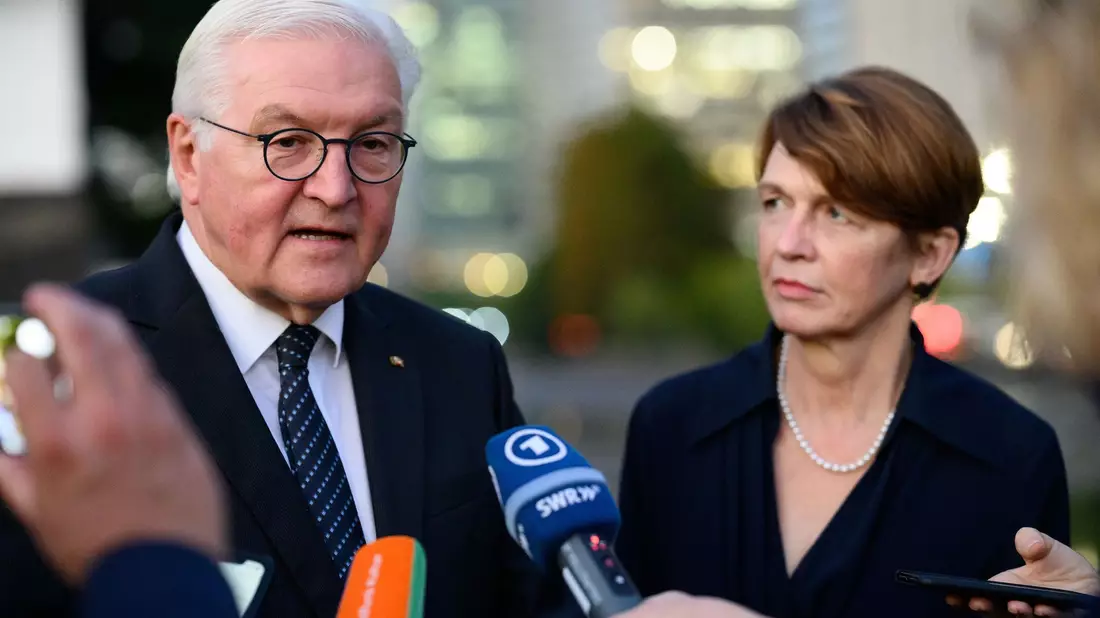 Bundespräsident Steinmeier besucht die Expo 2025 und eröffnet den Deutschen Nationentag. - Bild: Bernd von Jutrczenka/dpa