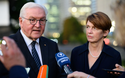 Bundespräsident Steinmeier besucht die Expo 2025 und eröffnet den Deutschen Nationentag. - Foto: Bernd von Jutrczenka/dpa Bundespräsident Steinmeier besucht die Expo 2025 und eröffnet den Deutschen Nationentag. - Foto: Bernd von Jutrczenka/dpa