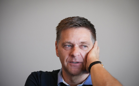 Unions Geschäftsführer Oliver Ruhnert ist mit der Leistung seiner Trainerbank gegen Darmstadt zufrieden - auch ohne den gesperrten Bjelica. - Foto: Soeren Stache/Deutsche Presse-Agentur GmbH/dpa