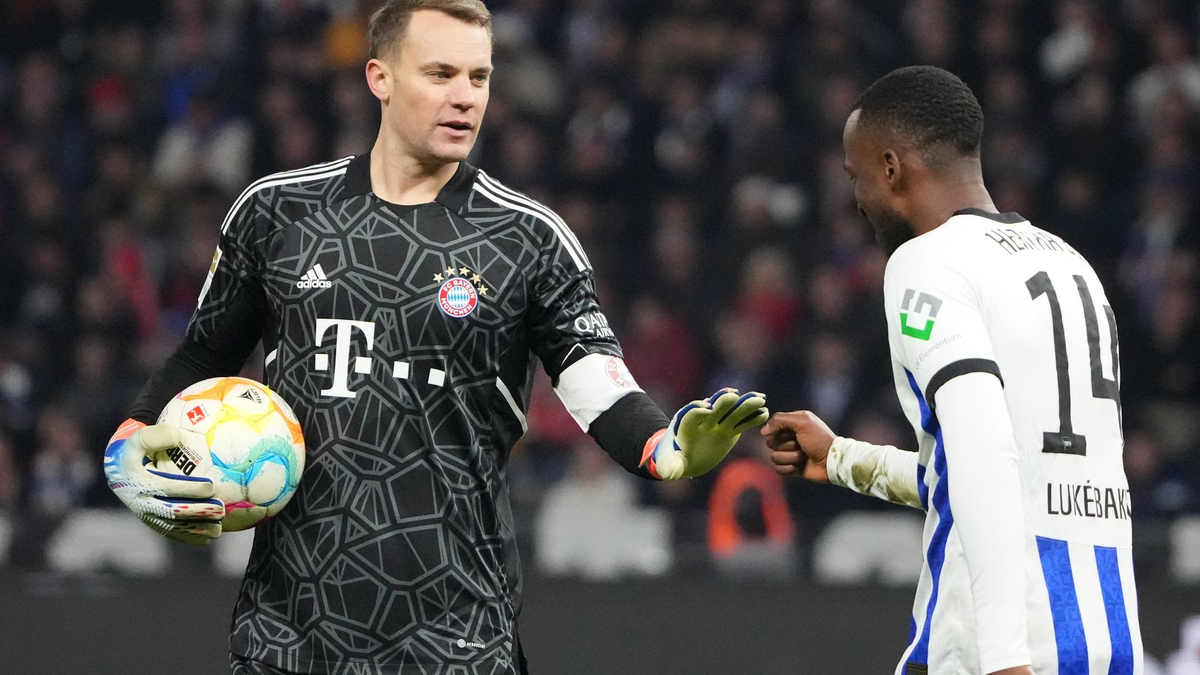 Bayern-Torwart Manuel Neuer kehrt auf den Trainingsplatz zurück. - Foto: Soeren Stache/dpa
