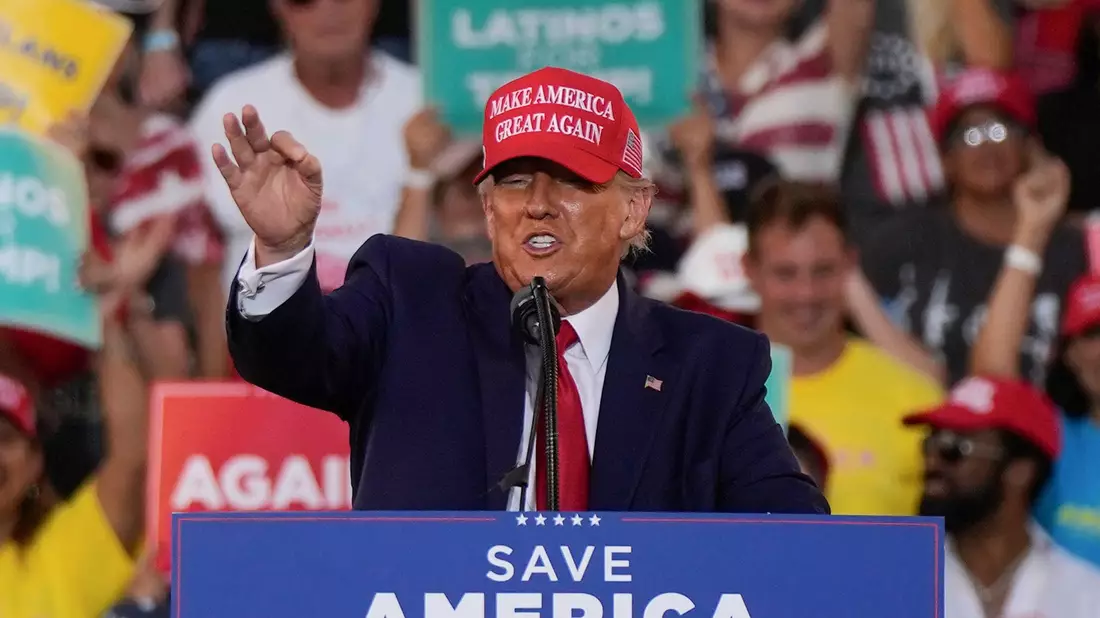 Donald Trump ist in der US-Hauptstadt Washington im Zusammenhang mit versuchtem Wahlbetrug angeklagt (Archivbild). - Bild: Rebecca Blackwell/AP/dpa