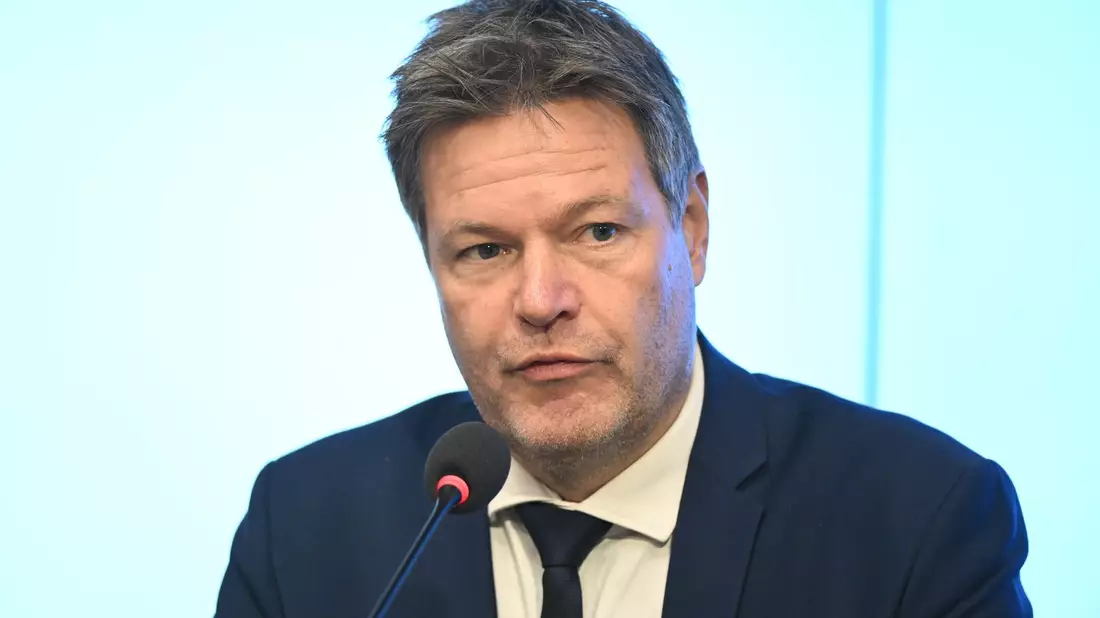 Laut Bundeswirtschaftsminister Robert Habeck sind zahlreiche Großinvestitionen in Deutschland geplant. - Bild: Bernd Weißbrod/dpa