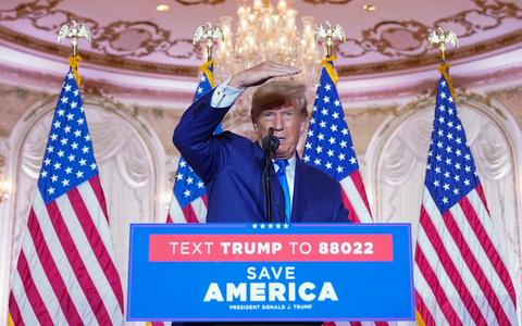 Donald Trump macht seinem Ärger auch auf der Online-Plattform «Truth Social» Luft. - Foto: Andrew Harnik/AP/dpa