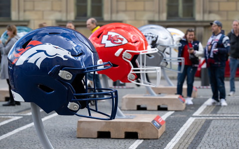 Die NFL-Premiere in München war eine große Party - kommt es am Sonntag zur Wiederholung? - Foto: Sven Hoppe/dpa