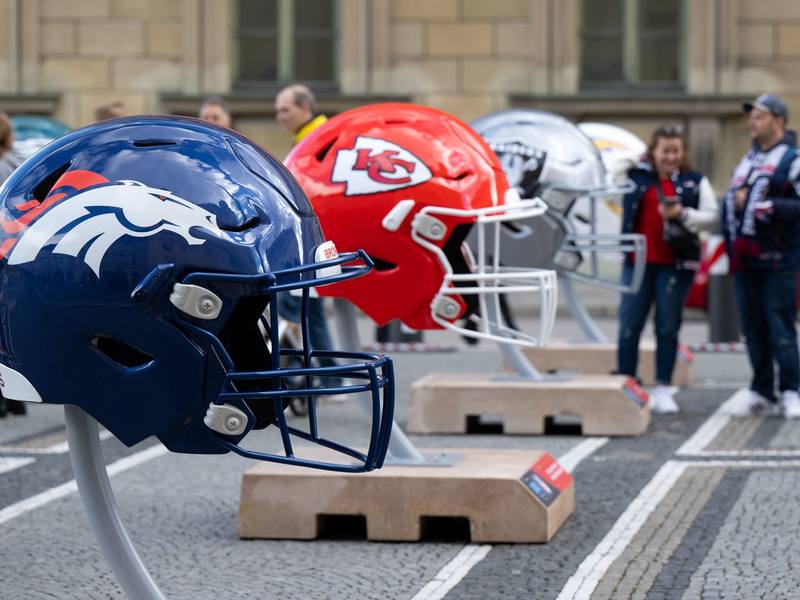 Die NFL-Premiere in München war eine große Party - kommt es am Sonntag zur Wiederholung? - Foto: Sven Hoppe/dpa