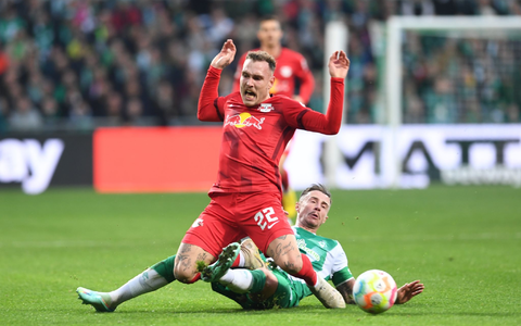 Peter Gulacsi sicherte RB Leipzig in Bremen mit starken Paraden zumindest einen Punkt. - Foto: Carmen Jaspersen/dpa