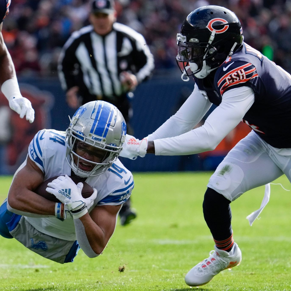 Die Chicago Bears bekommen es als Zweitplatzierter in der NFC in der ersten Playoff-Runde mit Green Bay zu tun. - Foto: Nam Y. Huh/AP/dpa