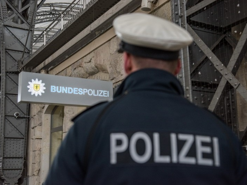 BPOL-BadBentheim: Fahndungserfolg nach Bombendrohung am Hauptbahnhof Rostock und Osnabrück - Foto: presseportal.de