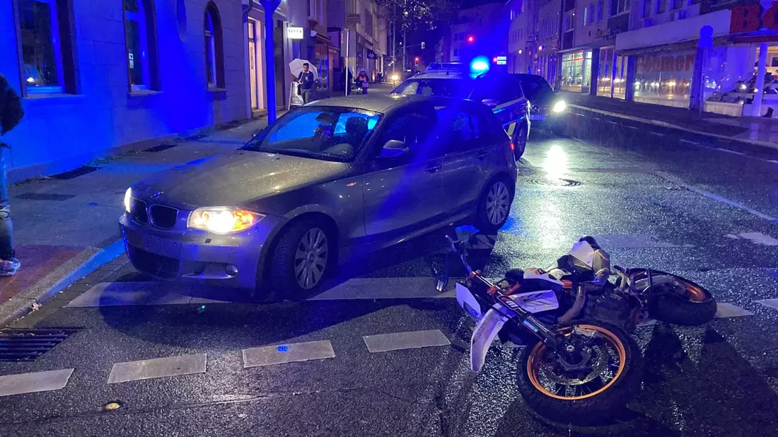 BPOL-BadBentheim: Mann springt auf anfahrenden Zug auf und fährt bei 140km/h mit - Bild: presseportal.de
