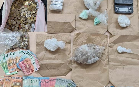 POL-OH: Gemeinsame Pressemitteilung der Staatsanwaltschaft Fulda und des Polizeipräsidiums Osthessen / Nach dem Fund von 30 Kilogramm Kokain Ende Oktober - Drei weitere Personen festgenommen (Foto im Anhang) - Foto: presseportal.de