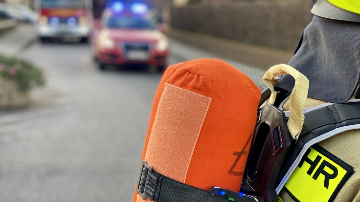 FW Alpen: Mülleimerbrand am Alpener Friedhof - Foto: presseportal.de