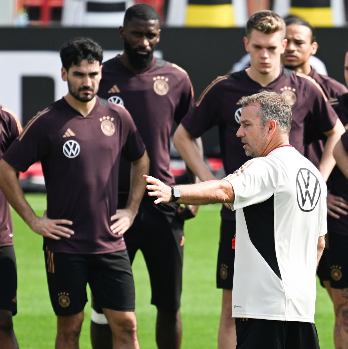 Die DFB-Spieler beim Training in Herzogenaurach. - Foto: Federico Gambarini/dpa