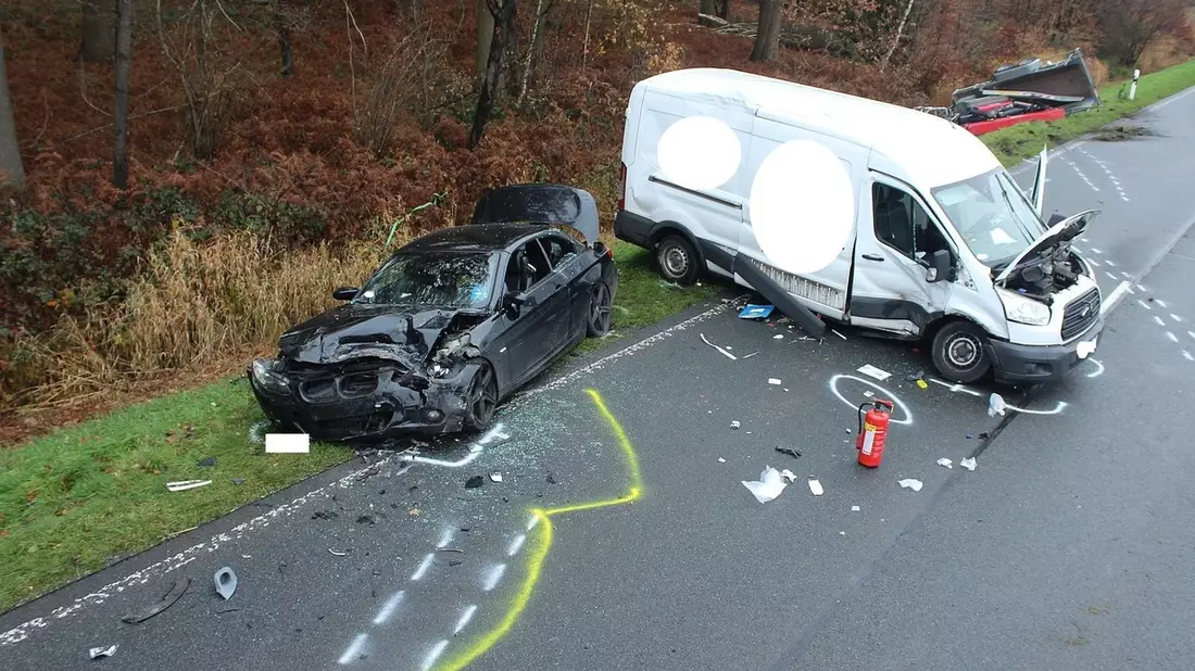 POL-COE: Senden, B235/ Mit Auto überschlagen - Bild: presseportal.de