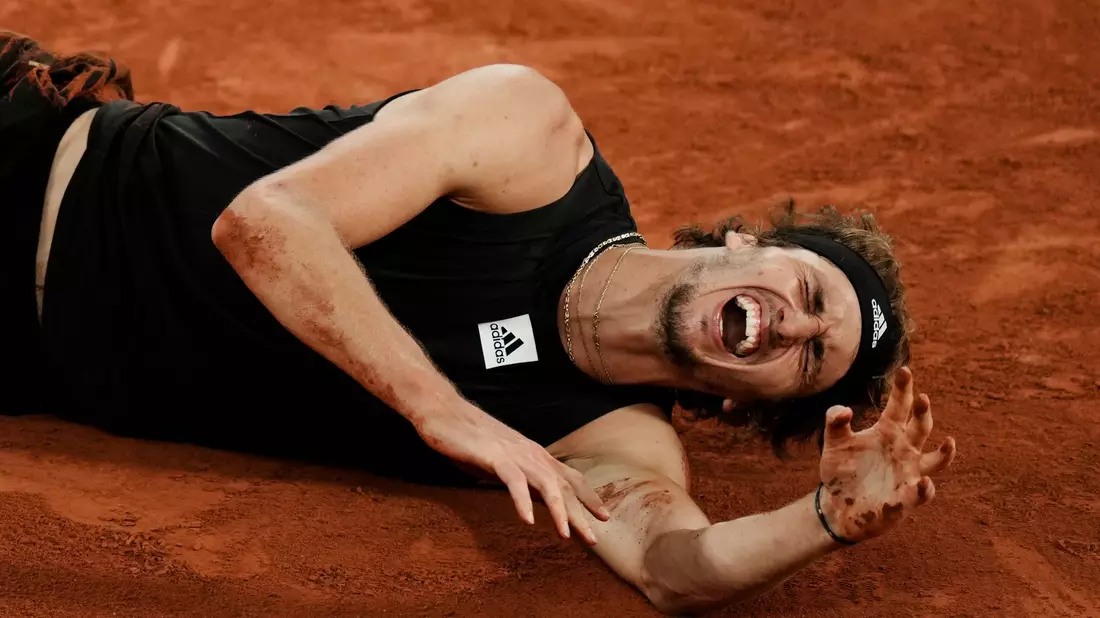 Gestärkt vom Turniersieg in Paris startet Alexander Zverev als einer der Mitfavoriten bei den ATP Finals in Turin.  - Bild: Thibault Camus/AP/dpa