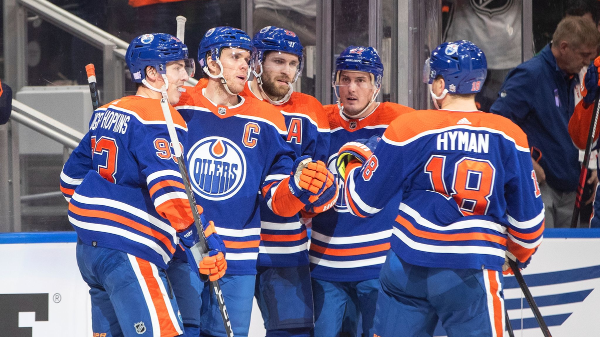 Gegen die Los Angeles Kings traf Draisaitl (l) zum zwischenzeitlichen 2:2 und bereitete das vorentscheidende 3:2 vor. - Foto: Jason Franson/The Canadian Press/AP/dpa