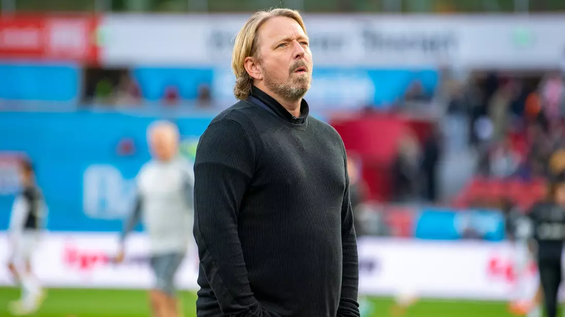 Die Rückkehr von Kaderplaner Sven Mislintat war umstritten - Bild: David Inderlied/dpa
