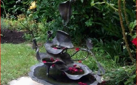 LPI-GTH: Hoher Sachschaden an Brunnen- Zeugensuche - Foto: presseportal.de