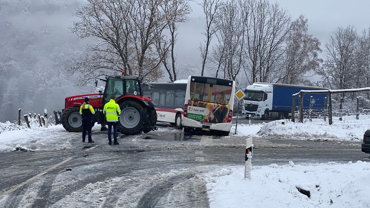 POL-PDWIL: Verkehrsbehinderungen durch Schneefall - Foto: presseportal.de