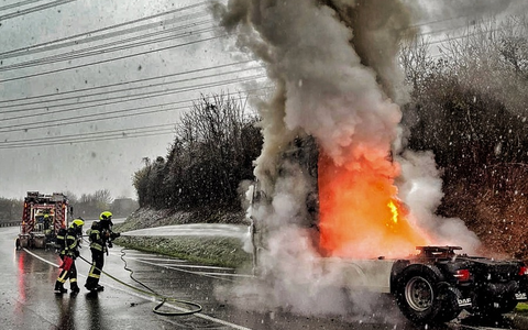 FW-DO: Zimmerbrand in einem Mehrfamilienhaus // Keine Verletzten - Foto: presseportal.de