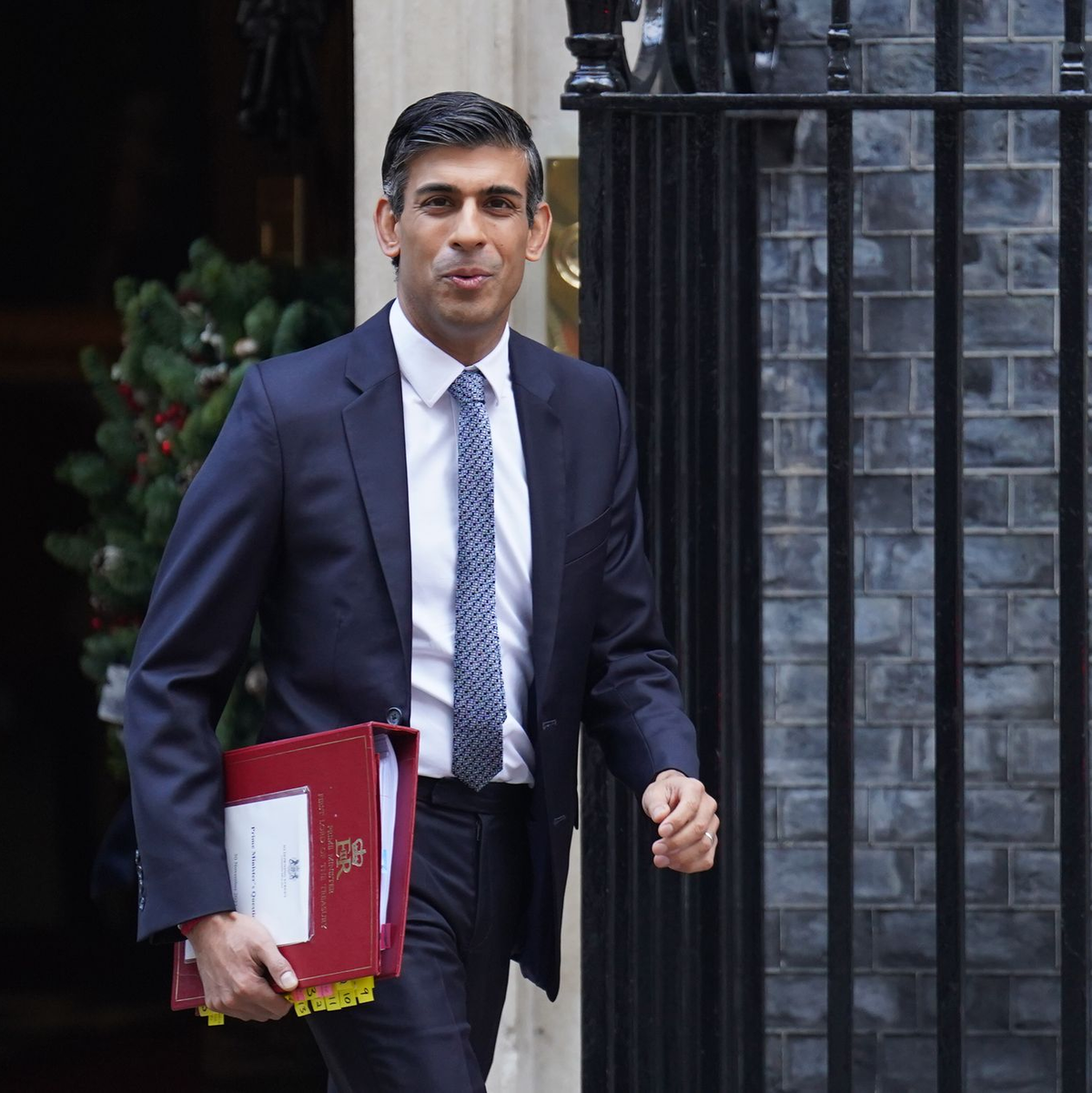 Premierminister Rishi Sunak hat in der eigenen Partei einen schweren Stand. - Foto: James Manning/PA Wire/dpa