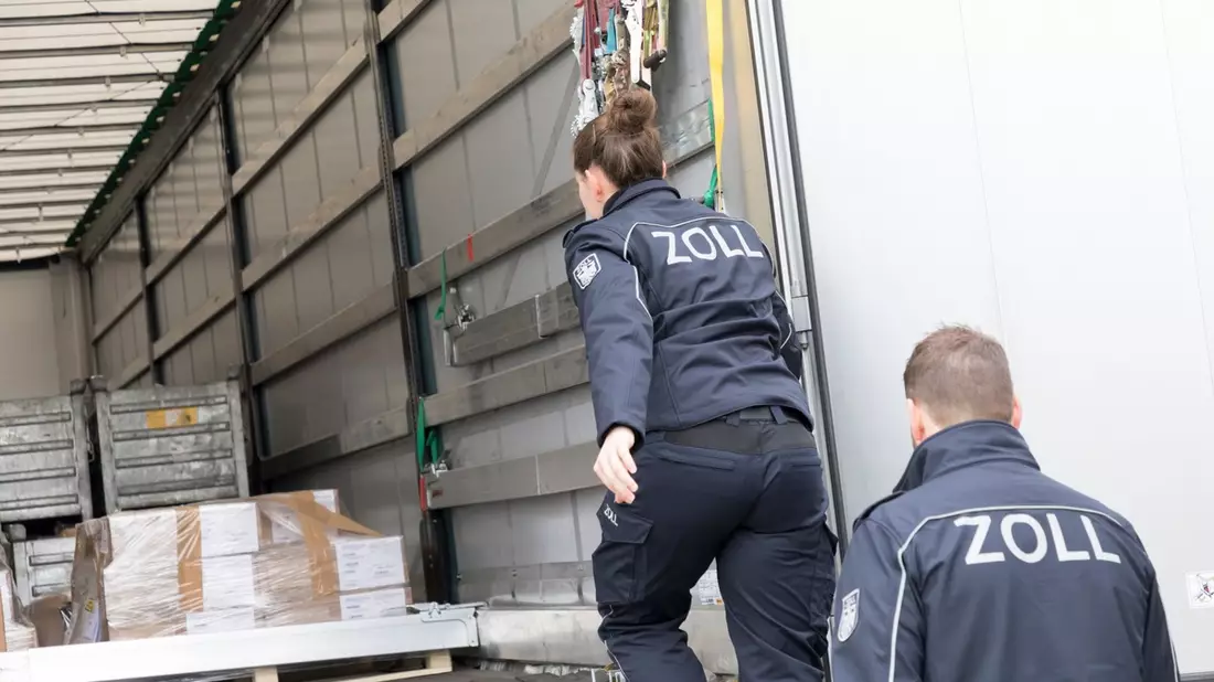HZA-LÖ: Wir sind der ZOLL - Bild: presseportal.de