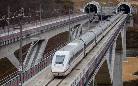 Aufgrund fehlender Mittel droht der Neu- und Ausbau der Bahn-Infrastruktur zu stocken. (Archivbild) - Foto: Christoph Schmidt/dpa Aufgrund fehlender Mittel droht der Neu- und Ausbau der Bahn-Infrastruktur zu stocken. (Archivbild) - Foto: Christoph Schmidt/dpa